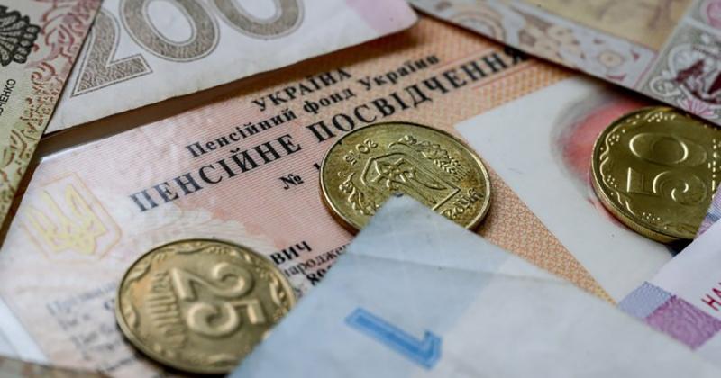 Жінки в Україні мають можливість отримувати пенсії своїх чоловіків: роз’яснення від 