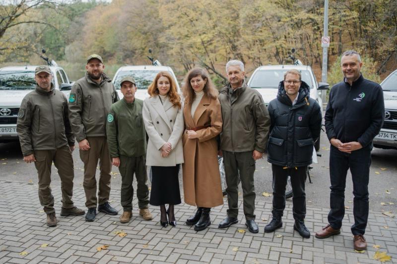 Світлана Гринчук поділилася новинами про отримання 15 нових автомобілів: 