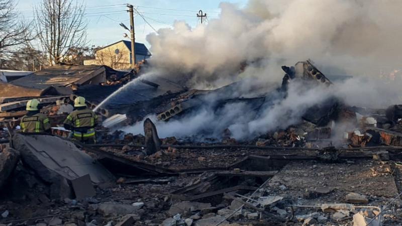 Кількість жертв внаслідок ракетного обстрілу Львівської області зросла, повідомляє поліція.